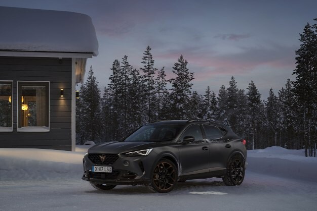 CUPRA Formentor VZ5 probo sus capacidades en las condiciones extremas del Círculo Polar Ártico