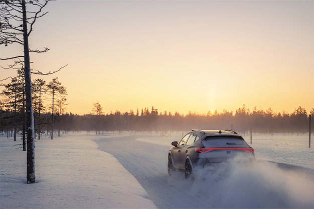 CUPRA Formentor VZ5 probo sus capacidades en las condiciones extremas del Círculo Polar Ártico