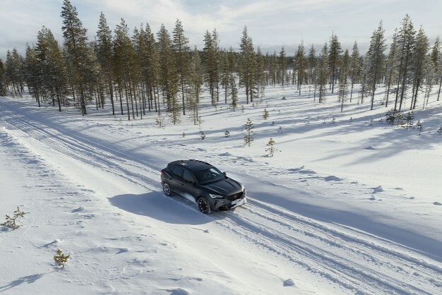 CUPRA Formentor VZ5 probo sus capacidades en las condiciones extremas del Círculo Polar Ártico