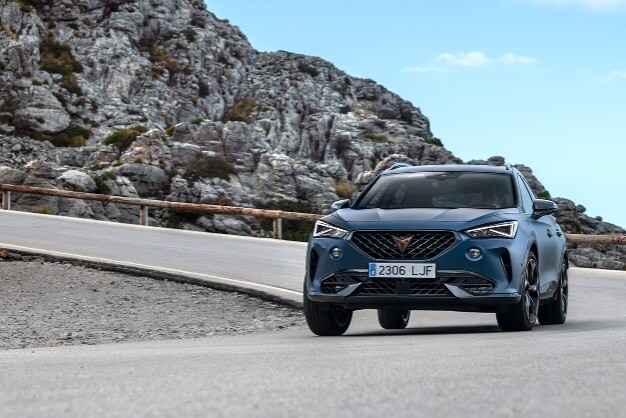 CUPRA Formentor recibe el premio “Coche del Año de los Lectores 2021”