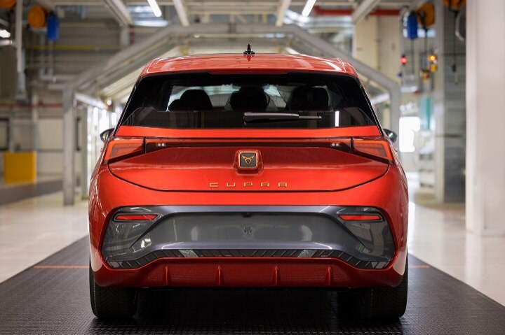 CUPRA inicia una nueva era con la producción de su primer auto 100% eléctrico: CUPRA Born