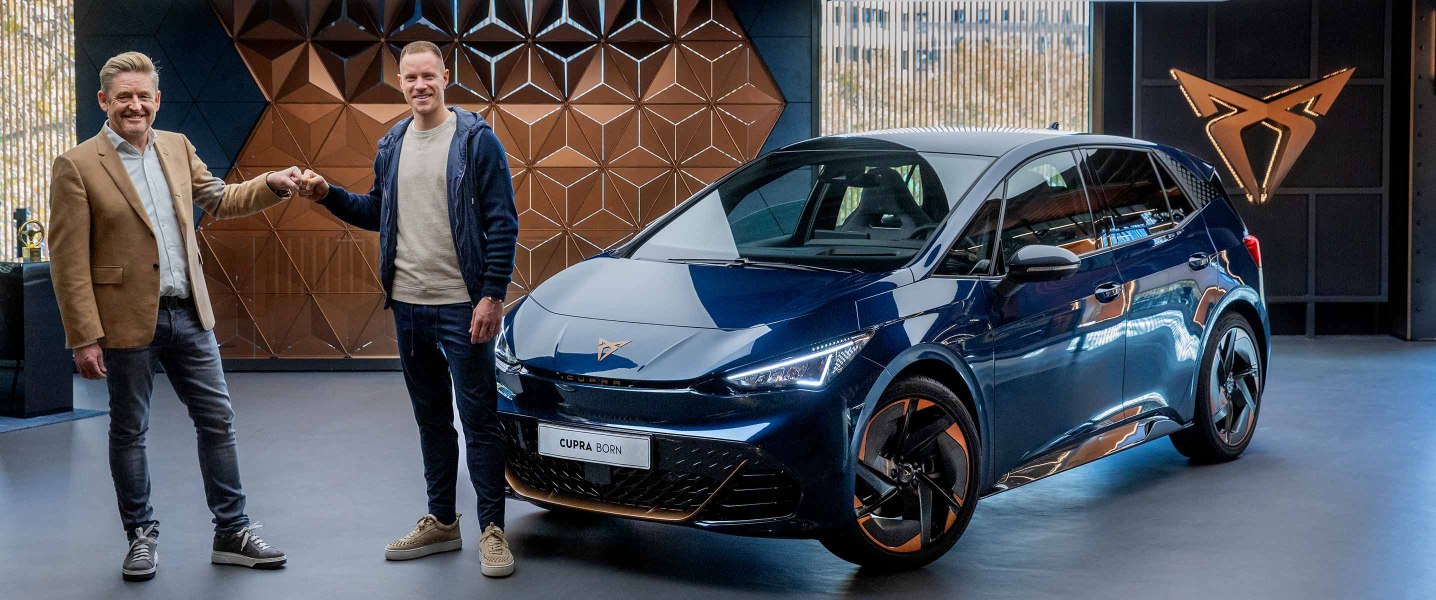 Marc ter Stegen descubre CUPRA Born, su primer auto eléctrico