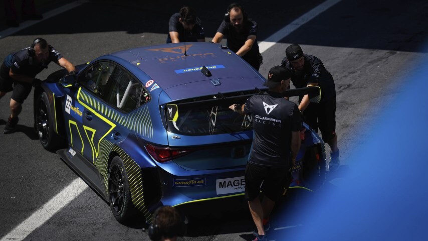 CUPRA EKS controla las altas temperaturas en Vallelunga y suma valiosos puntos en el campeonato FIA ETCR