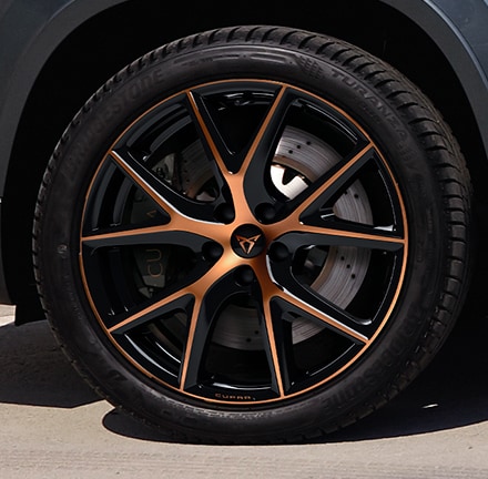 CUPRA Ateca con Rin deportivo Copper de 19”