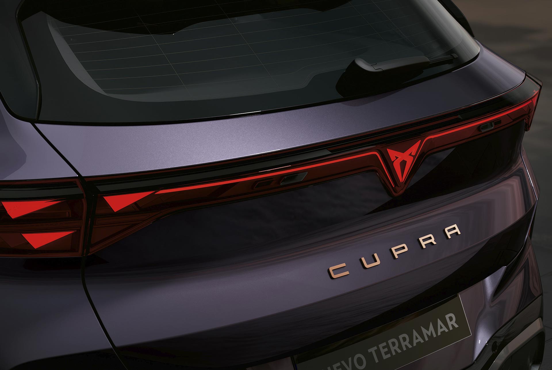 CUPRA Terramar con luz trasera infinita 3D en LED