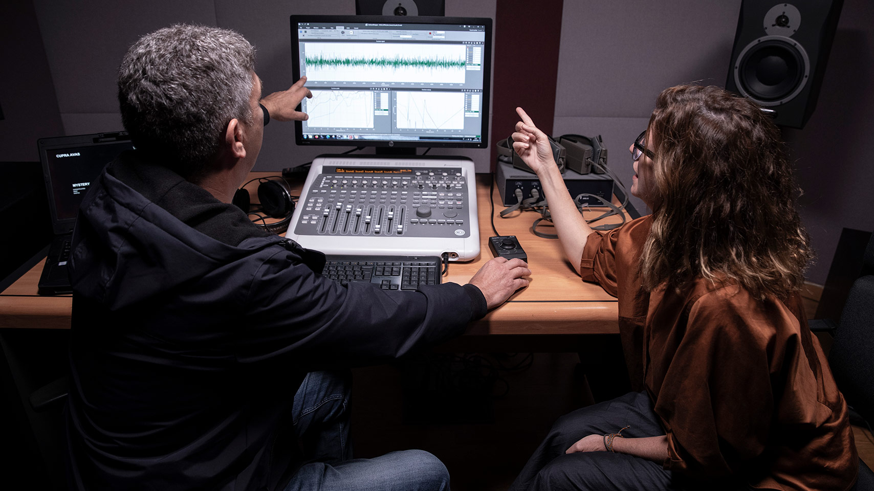 El equipo de diseñadores e ingenieros de CUPRA trabajó en conjunto el desafío de emocionar a través del sonido eléctrico del modelo.