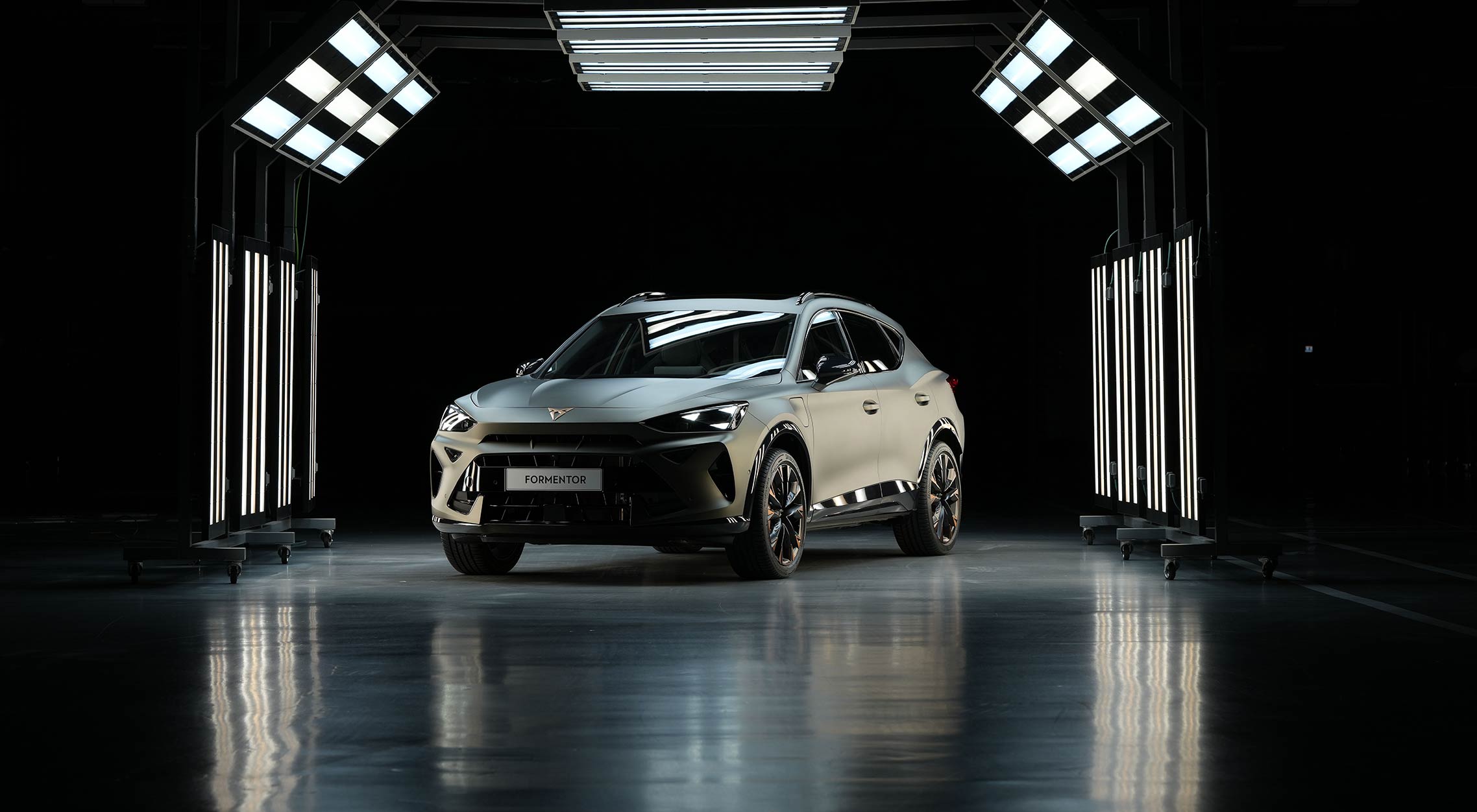 CUPRA está impulsando la electrificación de la fábrica de Martorell, que comenzará a producir el CUPRA Raval y el Volkswagen ID. Polo a partir del 2026