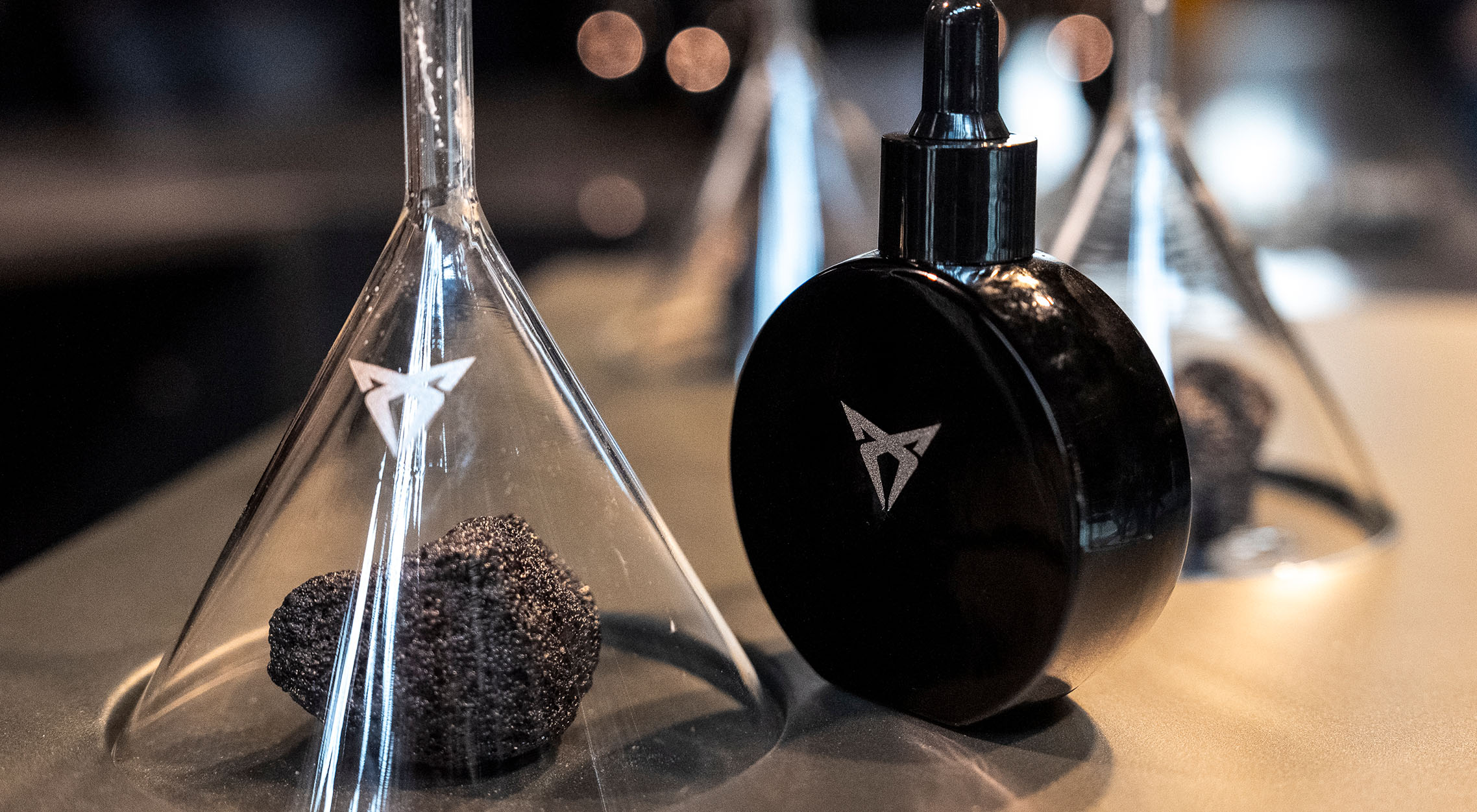 La fragancia de CUPRA, develada en el CUPRA Open Space de Múnich, explora una nueva forma de experimentar la marca.