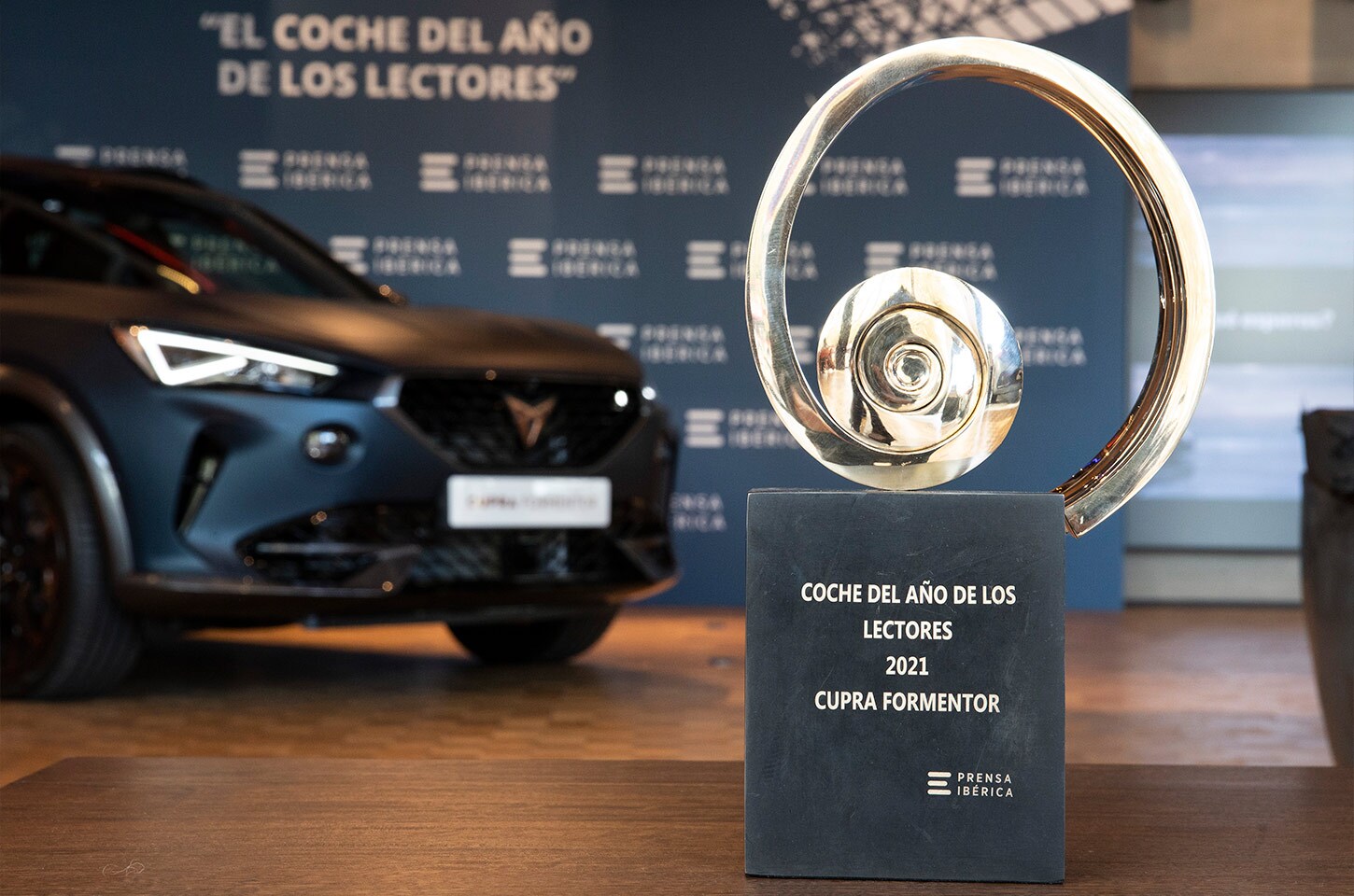 CUPRA Formentor recibe el premio “Coche del Año de los Lectores 2021”