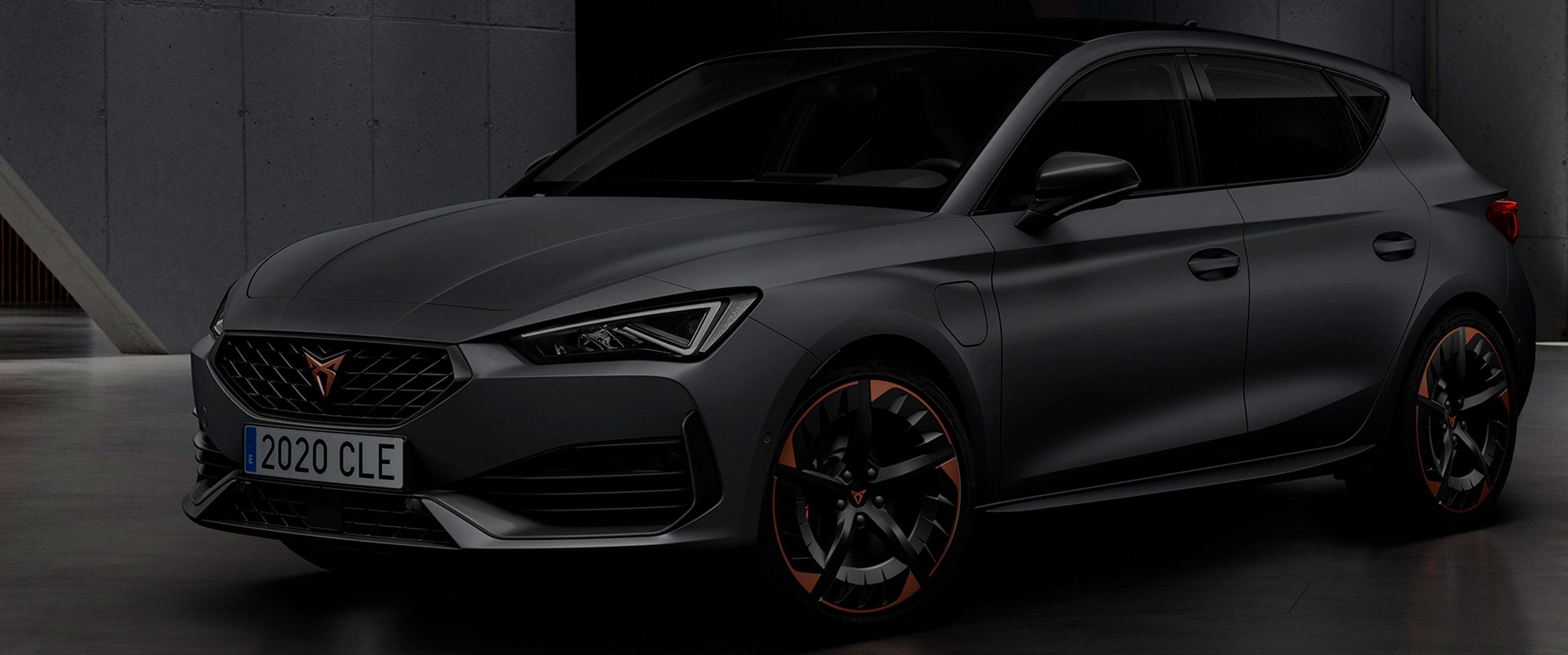 CUPRA abre las puertas de su nueva sede con el estreno de su primer CUPRA León