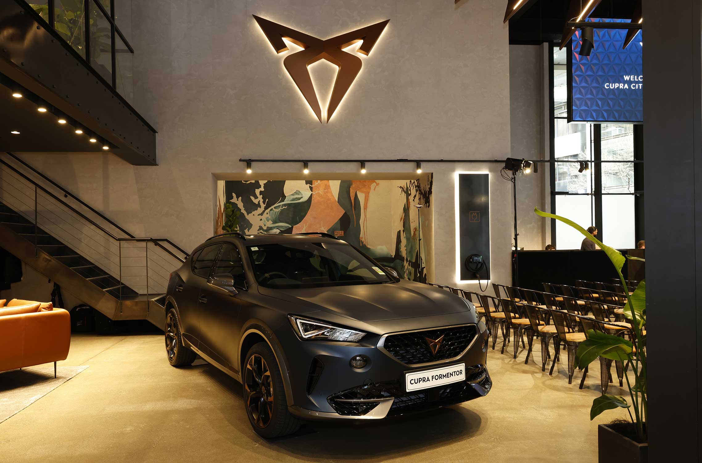 CUPRA lanza una primera ofensiva de producto en Australia con tres modelos: Ateca, León y Formentor, incluidas las versiones PHEV.