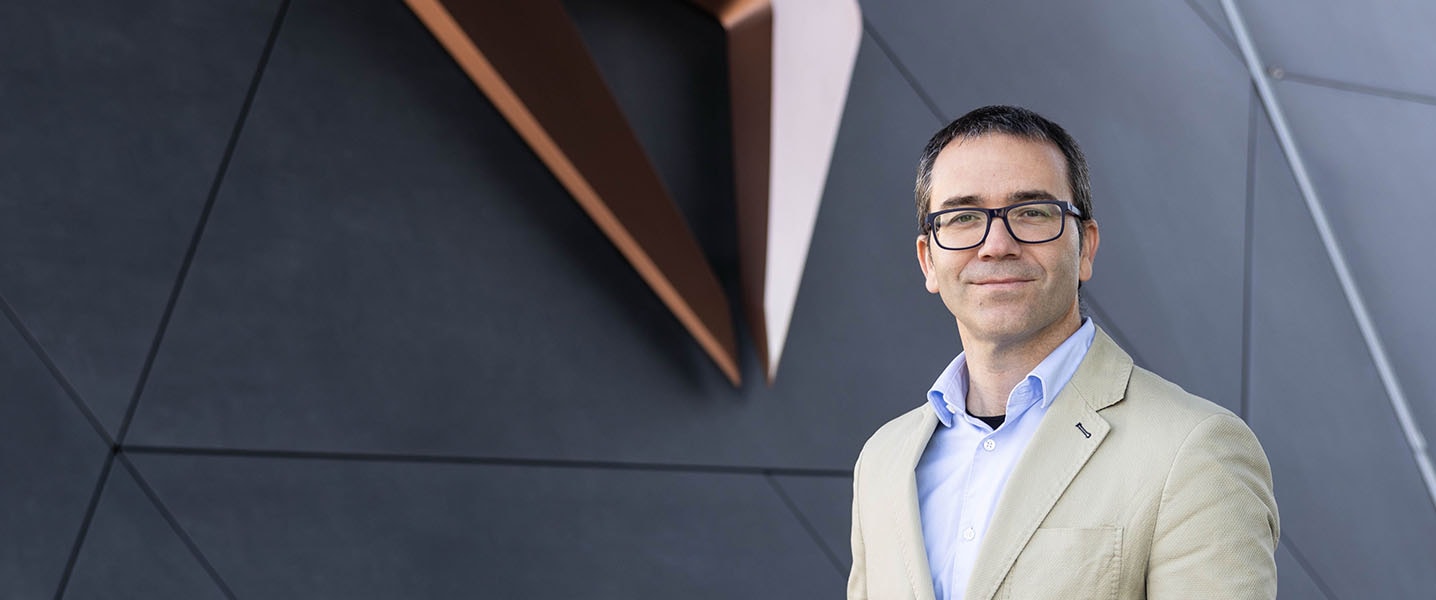 Su liderazgo y estrategias le permitieron obtener el Gran Premio de Marketing de España para CUPRA en 2023 por sus acciones creativas e innovadoras