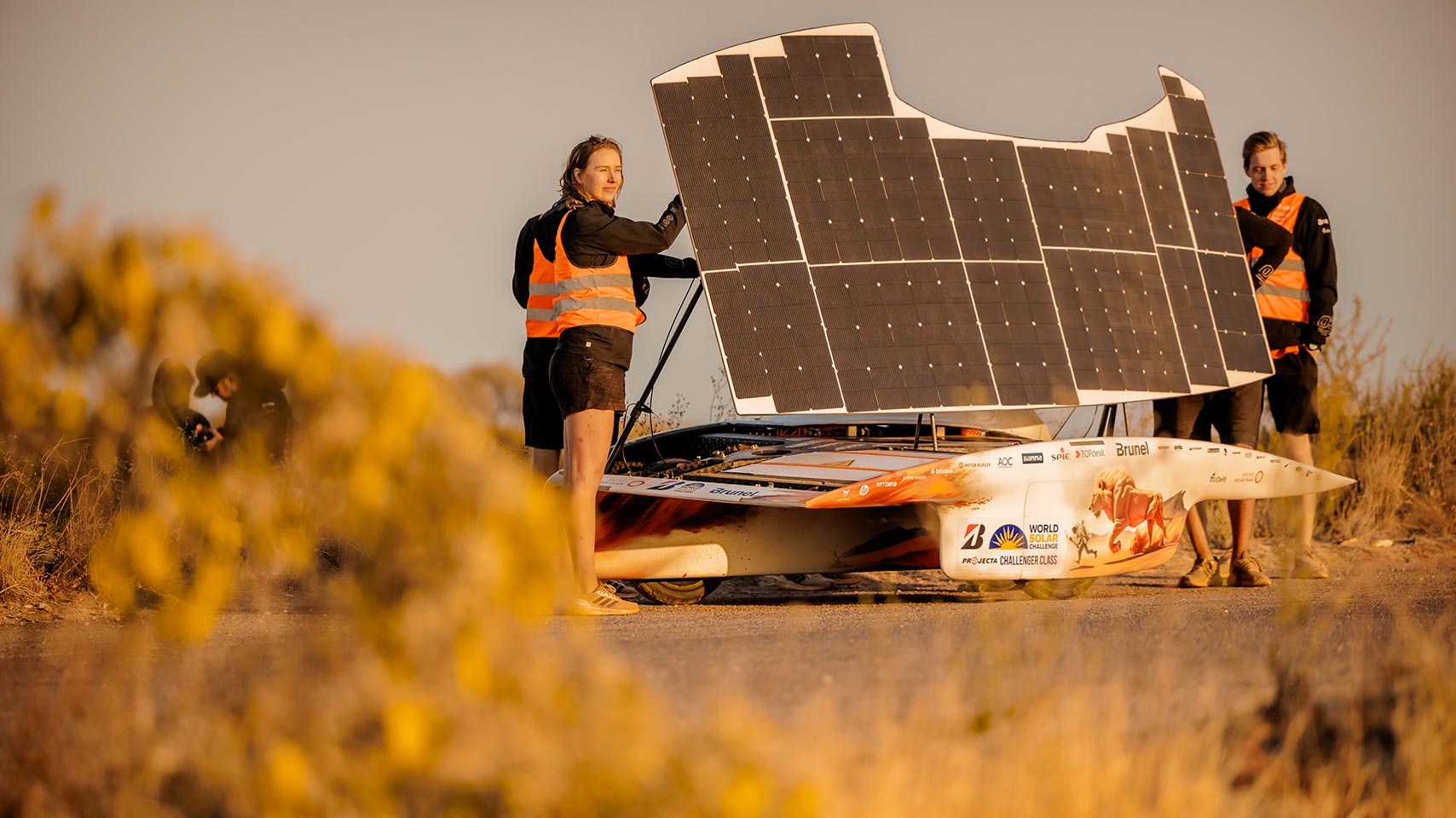 El equipo holandés de la Delft University of Technology se clasifica en 3ª posición, tras cinco días y más de 3,000 km cruzando el interior de Australia bajo temperaturas extremas