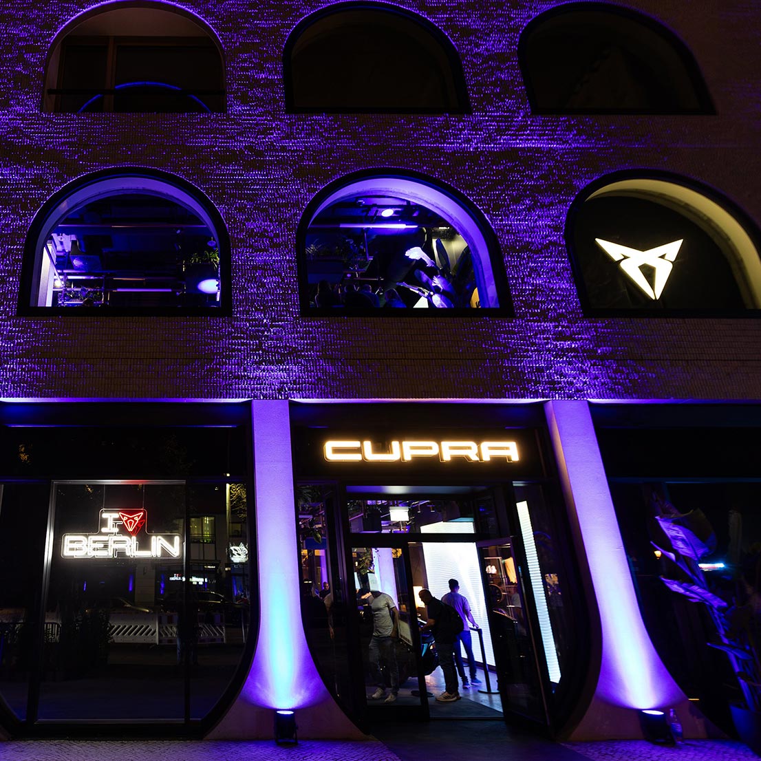 CUPRA abre en Berlín un nuevo CUPRA City Garage