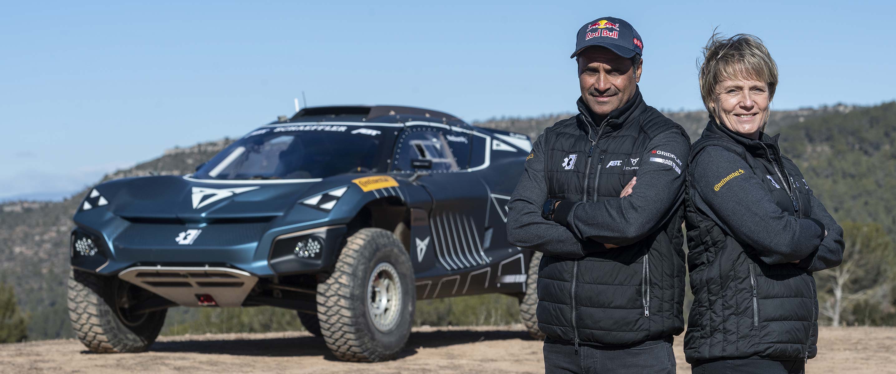 Dos ganadores del Dakar, un objetivo común: Jutta Kleinschmidt y Nasser Al-Attiyah, pilotos del equipo CUPRA ABT XE para la temporada 2022 de Extreme E