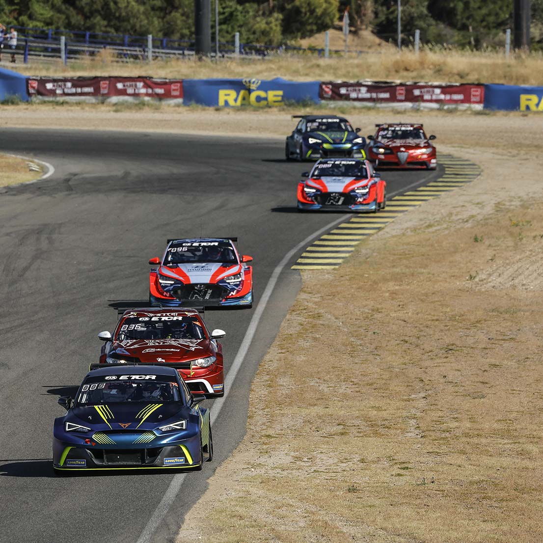 CUPRA se mantiene líder en el campeonato FIA ETCR