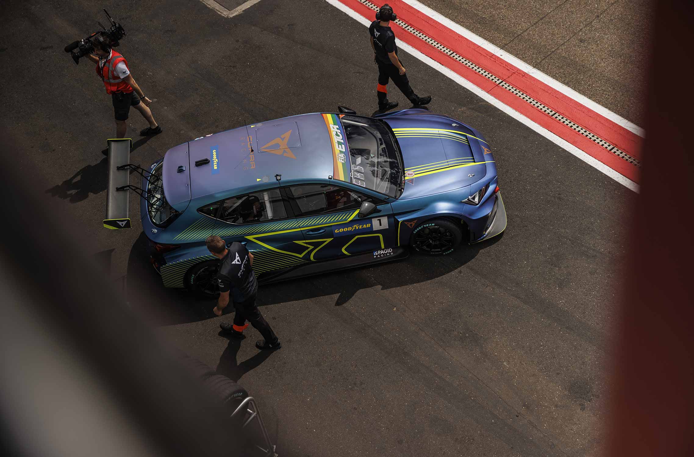 El piloto de CUPRA Adrien Tambay tiene como objetivo conseguir su quinta victoria consecutiva en una Súper Final.