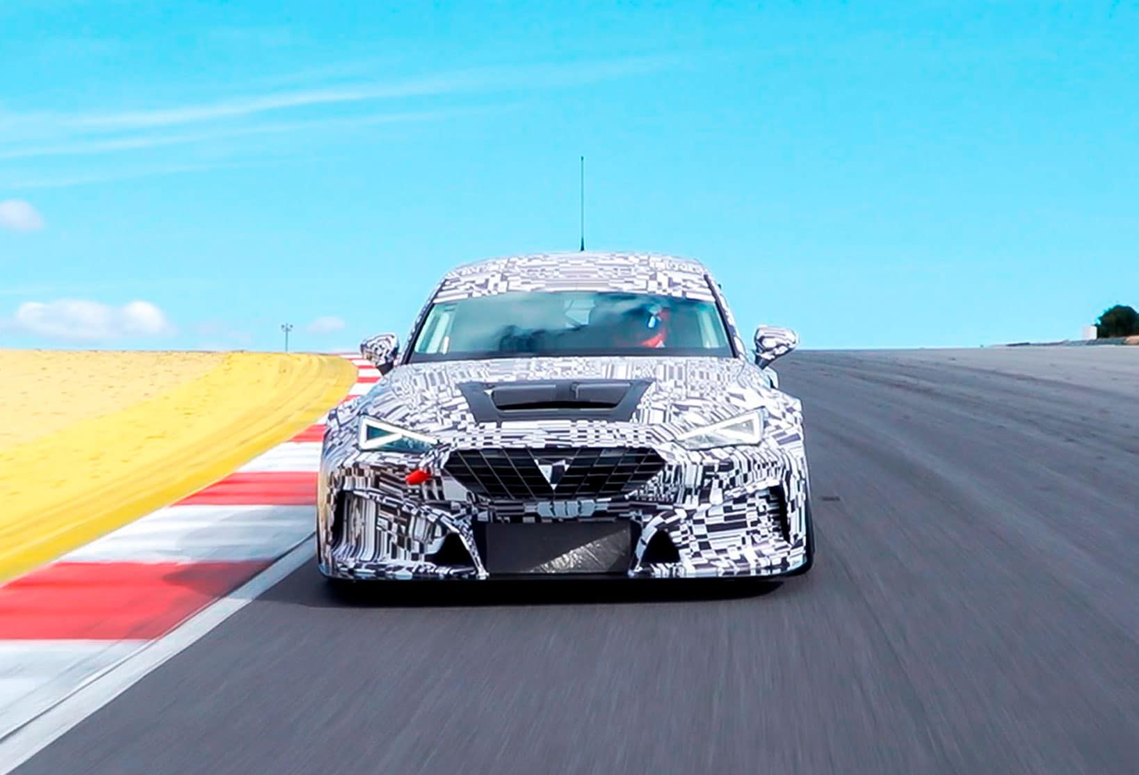 CUPRA apuesta por la impresión 3D en el desarrollo del nuevo León de competencia